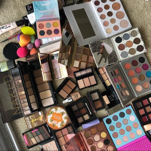📦💥BUNDLED ENTIRE MAKEUP COLLECTION - Picture 5 of 5